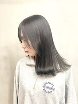 カラフェ(carafe)&nbsp;オリーブグレージュ　透明感　暗髪　艶髪　髪質改善