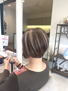 ルル カリス(lulu CHARIS) ハイライトボブ