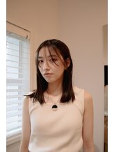 マチルダ(Matilda) ナチュラルストレートヘアー