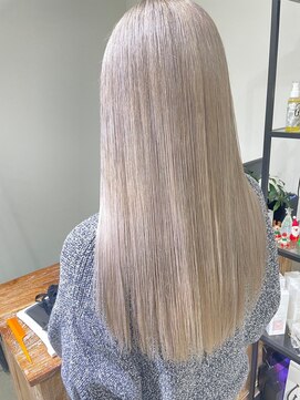 グラム 岡崎北店(gram) ホワイトカラー