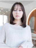 フェイスレイヤーミディアムストレート似合わせカット前髪