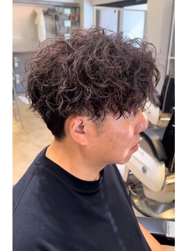 クオンヒール(QUON HEAL) センターパート波巻きツイストスパイラルパーマシャドウパーマｎ