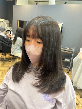 アルター(aL ter) 顔まわりレイヤー/似合わせカット/ウェーブミディアム］