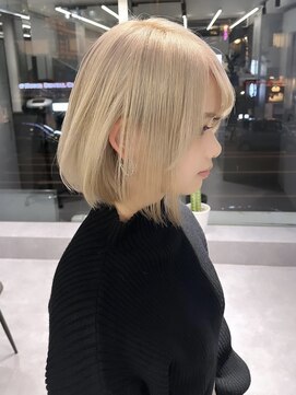 ファイブバイジエクト 堀江(FIVE by The Ect) ボブ/ホワイトブロンド/ミルクティーカラー