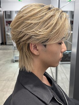 ピア ヤクイン(Pia Yakuin) ウルフ、センターパート