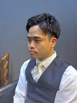 ビーダンディー(Bee dandy) ビジネスフォーマル ツーブロックベリーショート アップバング