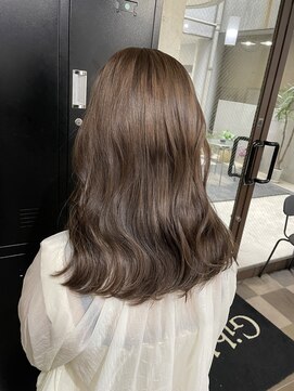 ジブル(Giblle.) 【Giblle.】グレーベージュカラー/透明感カラー/ツヤ感カラー