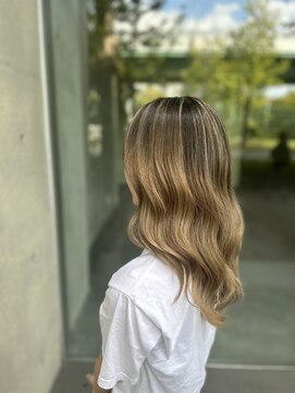 バルバオ サロンドベレーザ 大須(BALBAO salon de belleza) バレイヤージュ