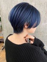 リア トーキョー(Lia TOKYO)&nbsp;【工藤武士】ブルーカラーの大人ハンサムショート耳掛け小顔美人