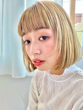 カリシア(CARICIA) ワイドバングハイトーンボブ