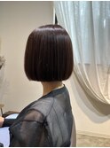 大人ショートボブ ミルクティーアッシュ 斜めバンク 髪質改善