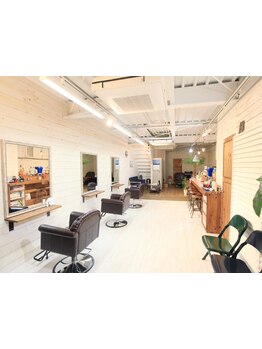 お客様との時間を大切に、一人ひとりに合わせた施術をご提供。“なりたい”を叶えるプライベートサロン。