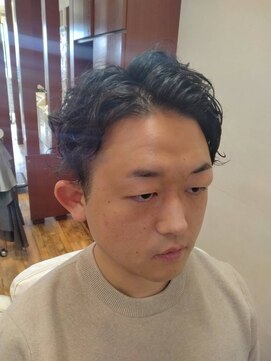 ハナイ(hanai) ツーブロック、パーマスタイル