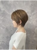 ショートボブ
