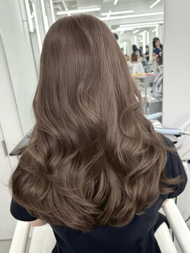 アマトウキョウスマートサロン(AMA TOKYO×Smart Salon) ヘーゼルベージュ　ブリーチなし　レイヤーカット　海外風