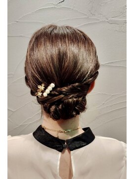 サンジュウナナドシー 大宮東口店(37.0℃) 下目キレイめシニヨン