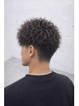 縦落ちツイスパ｜無造作×色気の大人パーマ