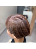 耳かけ丸みショートボブ