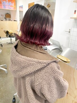 ミラ 新宿(MILA) グラデーションカラー/レッドカラー/チェリーレッド/暖色カラー