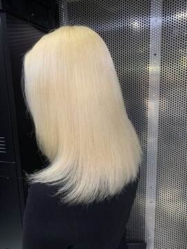 ザ ドット(THE DOT) #ぬきっぱなしブリーチ　#ホワイトブロンド