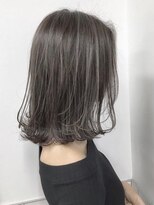 ヘアースペース ブイ(hair space V) 20代30代40代外ハネミディアムハイライトグレージュカラー