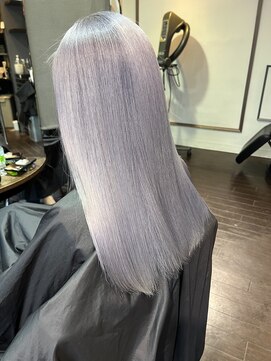 テテ(TETE) 艶シルバー 心斎橋×長堀橋