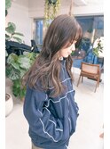 ベージュカラーにベージュインナーカラー