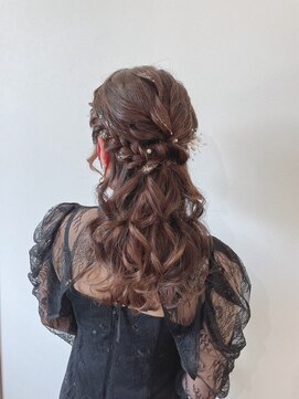 ヘアガーデン ティアラ(Hair Garden TIARA) 20代30代大人可愛いハーフアップヘアアレンジ