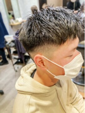 クシュ 所沢東口店(kusyu...) 束感波巻きハイライトマッシュパーマウルフブルーグレージュ所沢