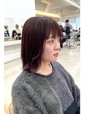 外ハネ/ミディアム/暗め/レッドブラウン/ナチュラル/艶髪