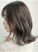 デザインカラーレイヤーカットウェットヘアオリーブベージュ白髪