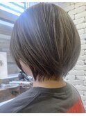 白髪ぼかし ハイライト グレージュ  ショートボブ