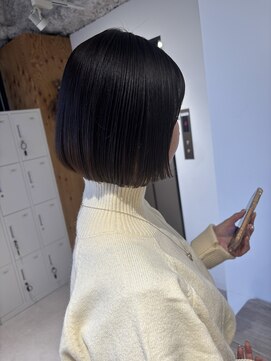 フィエルウメダ(Fier umeda) まとまるショートボブ