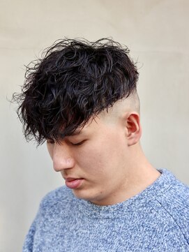 プライベートバーバー 武蔵小杉 新丸子(PRIVATE BARBER) スペインカール/ハイフェード<理容室>武蔵小杉