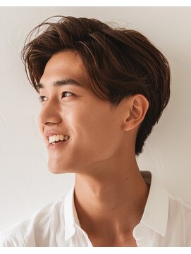 メンズ ルシードスタイル アウラ 松戸市五香(LUCIDO STYLE Aura) センター分け【五香#メンズカット#＜理容室＞#ブリーチ#眉毛】