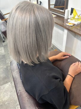 ルディック(LUDIQUE) ホワイトシルバー