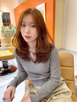 クシェル(kuschel) ハッシュカットxオレンジカラーxミディアムレイヤーカットx前髪