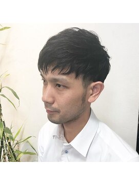 ヘアーアンドメイク ヒューラ 立川店(HAIR&MAKE hurra) 束感のあるツーブロックスタイル