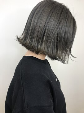ビーズ(bead's) *切りっぱなしbob/グレージュカラー/ウェットスタイル*
