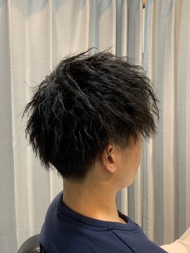 クローバー(CLOVER) ツーブロックツイストパーマ
