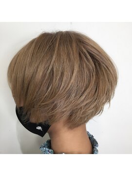 アップシーデイジー(upsy daisy) ふんわりショート