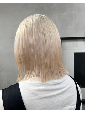 ジーナ(XENA) 【光】milky white