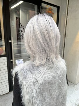 ワン(ONE) スノーホワイト×ショートウルフ