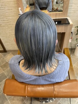 モアヘアー(MORE-HAIR) ブルーカラーボブ