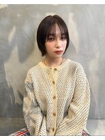 ヒュージ 三軒茶屋(huge)&nbsp;タイトな外ハネボブ_ミディアム_ショートカット_20代30代40代