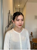 タイトヘア、メイク