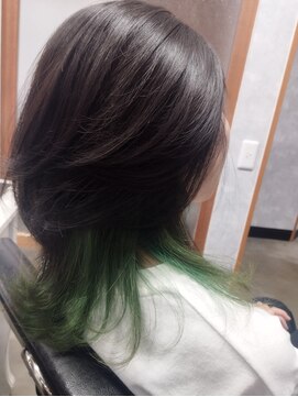 ミニィバイミラーズ(Miniy by Miroirs) ウルフカット