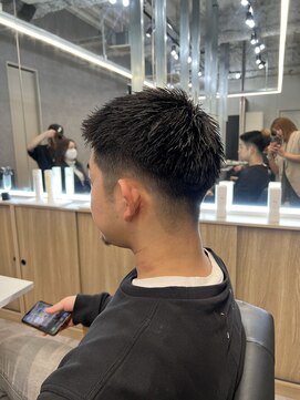 メンズサロン キング 梅田店(Men’s salon K!ng) ホワイトメッシュ/ツイスト/ツイスパ/パーマ/メンズ/眉毛