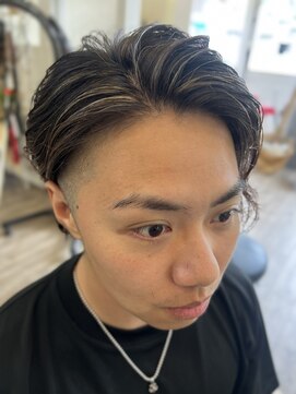 ウエスト オーランド(WEST O LAND) 白髪の量に合わせたハイライト