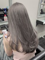 ジーナ 難波(Zina)&nbsp;顔周りレイヤーカット